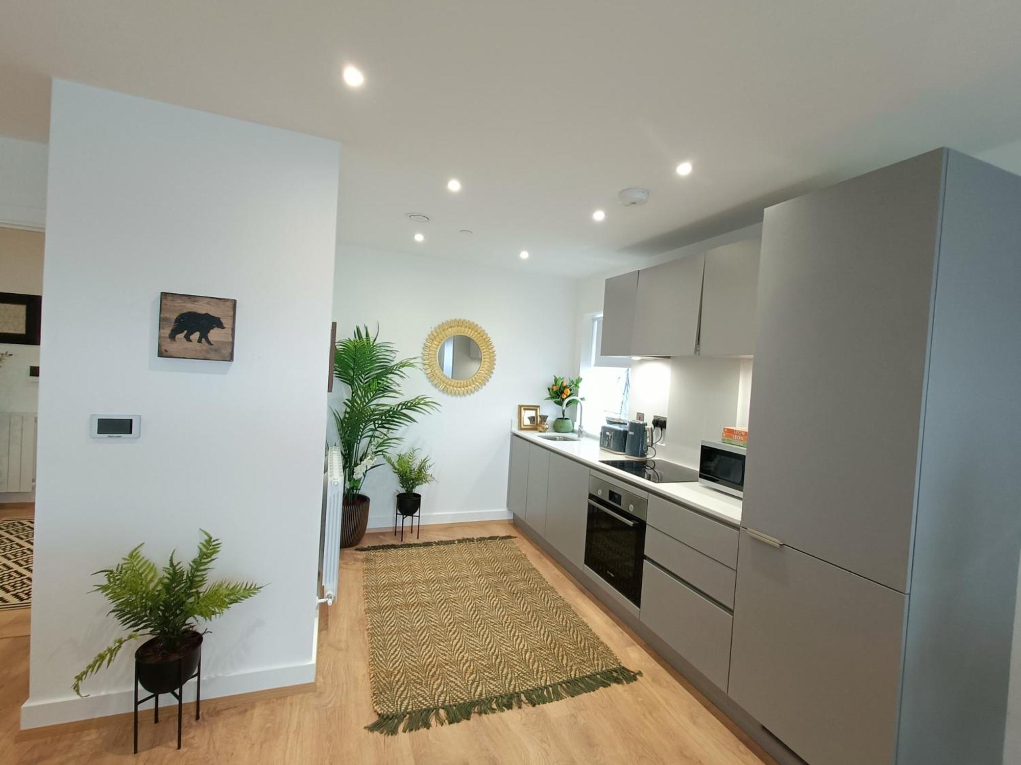Snuggle Inn - Riverside Apartments - Views Over Looking London River Thames, Close To O2 Arena, London Excel, London City Airport, Thames Clipper- River Boat Service, Woolwich Ferry, Onsite Parking, Twin Room Option Available Exterior foto