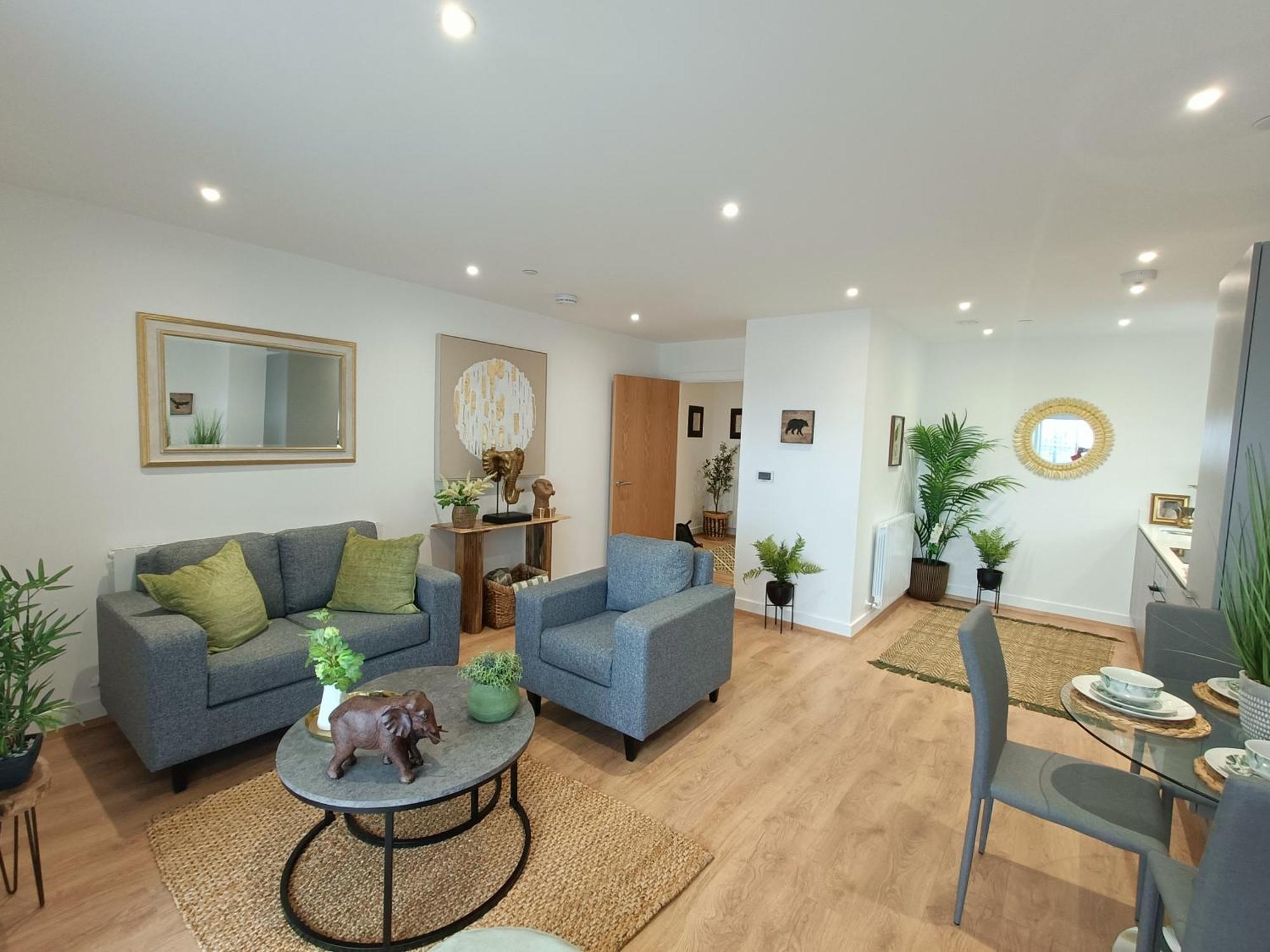 Snuggle Inn - Riverside Apartments - Views Over Looking London River Thames, Close To O2 Arena, London Excel, London City Airport, Thames Clipper- River Boat Service, Woolwich Ferry, Onsite Parking, Twin Room Option Available Exterior foto