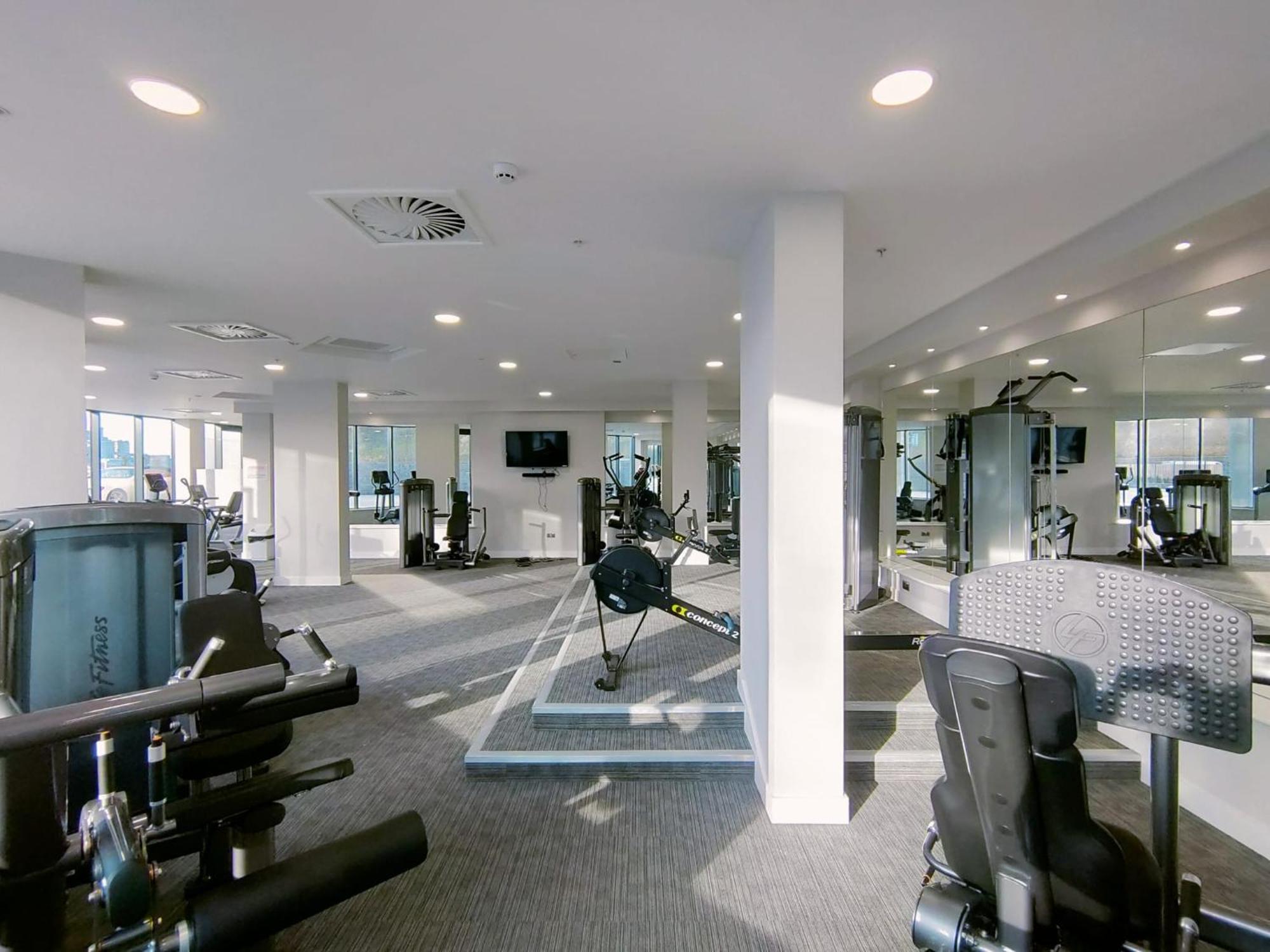Snuggle Inn - Riverside Apartments - Views Over Looking London River Thames, Close To O2 Arena, London Excel, London City Airport, Thames Clipper- River Boat Service, Woolwich Ferry, Onsite Parking, Twin Room Option Available Exterior foto