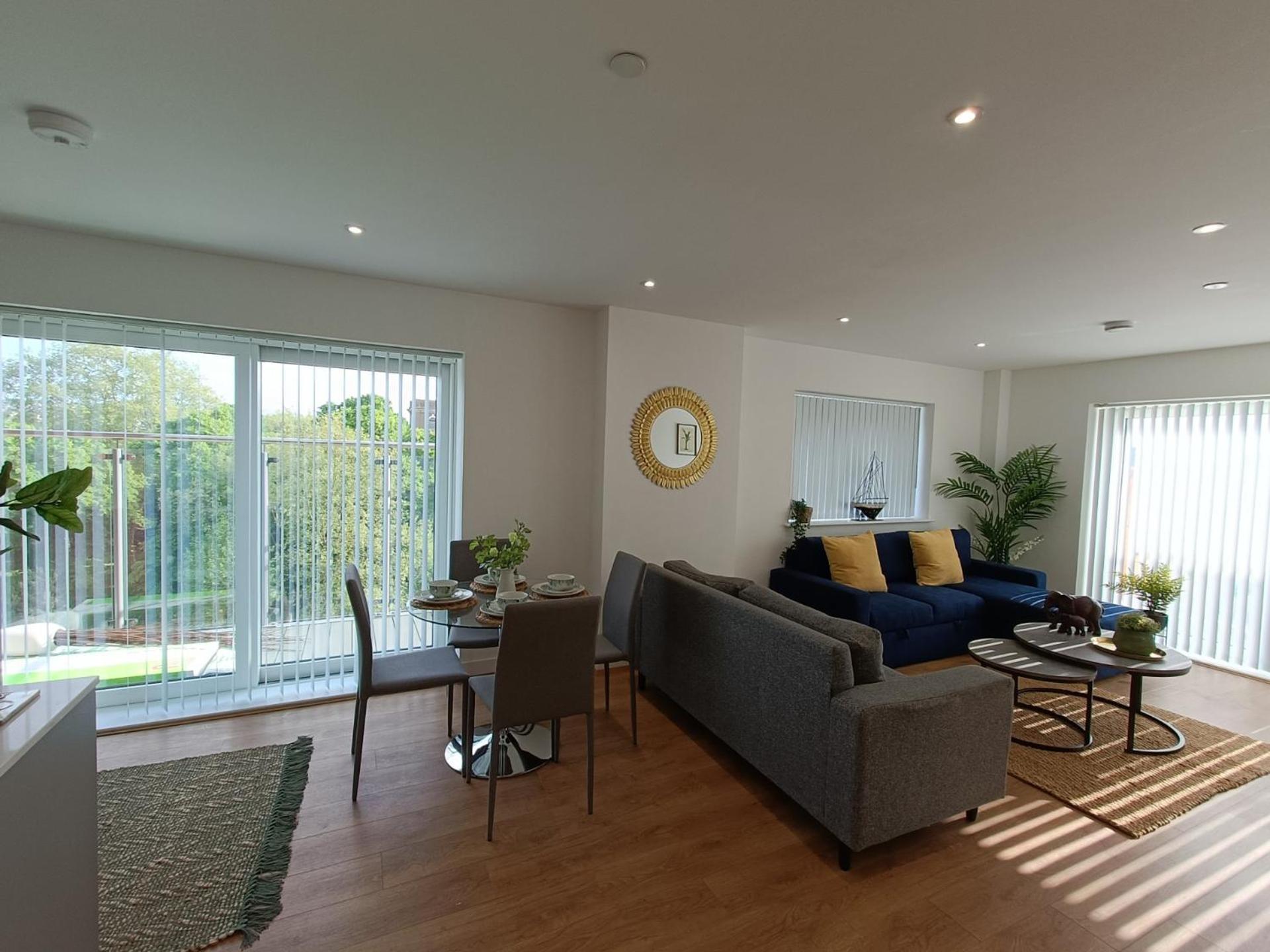Snuggle Inn - Riverside Apartments - Views Over Looking London River Thames, Close To O2 Arena, London Excel, London City Airport, Thames Clipper- River Boat Service, Woolwich Ferry, Onsite Parking, Twin Room Option Available Exterior foto