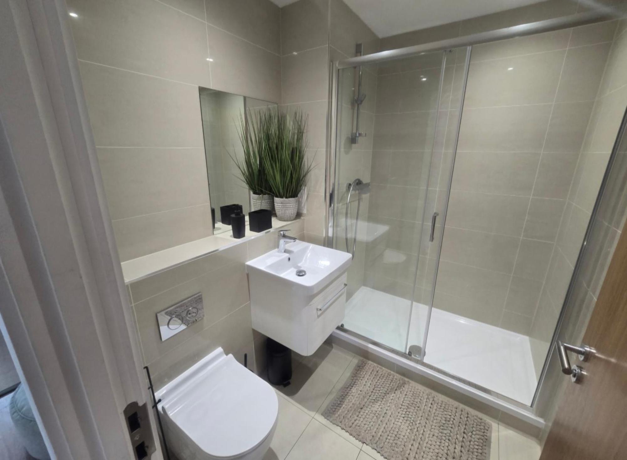Snuggle Inn - Riverside Apartments - Views Over Looking London River Thames, Close To O2 Arena, London Excel, London City Airport, Thames Clipper- River Boat Service, Woolwich Ferry, Onsite Parking, Twin Room Option Available Exterior foto